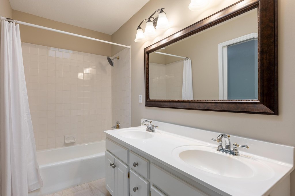 Ringgold, Georgia, 30736, United States, 4 Bedrooms Bedrooms, ,3.5 BathroomsBathrooms,Residential,Forsale,2004679