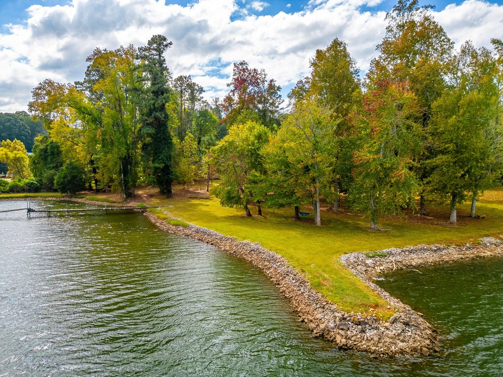 Harrison, Tennessee, 37341, United States, 4 Bedrooms Bedrooms, ,2.5 BathroomsBathrooms,Residential,Forsale,1894373