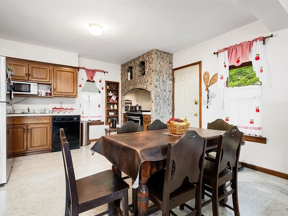 Old Forge, New York, 13420, United States, 8 Bedrooms Bedrooms, ,3 BathroomsBathrooms,Residential,Forsale,1953160