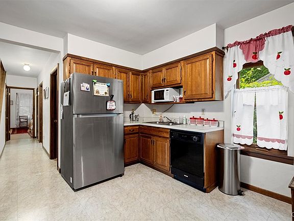Old Forge, New York, 13420, United States, 8 Bedrooms Bedrooms, ,3 BathroomsBathrooms,Residential,Forsale,1953160
