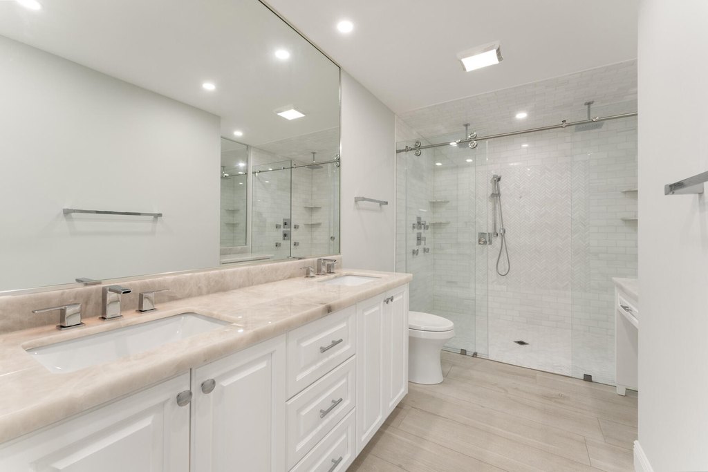 Duck Key, Florida, 33050, United States, 7 Bedrooms Bedrooms, ,6 BathroomsBathrooms,Residential,Forsale,2011103