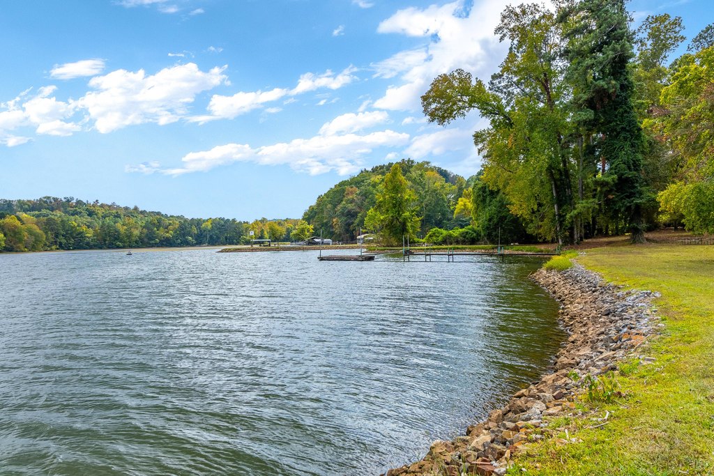 Harrison, Tennessee, 37341, United States, 4 Bedrooms Bedrooms, ,2.5 BathroomsBathrooms,Residential,Forsale,1894373