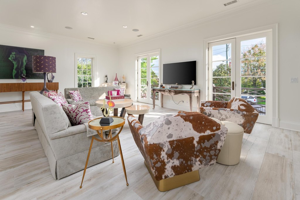 Chattanooga, Tennessee, 37403, United States, 3 Bedrooms Bedrooms, ,3 BathroomsBathrooms,Residential,Forsale,1946638