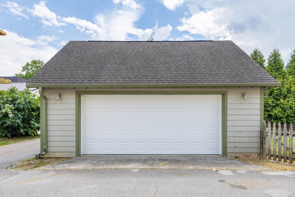 Chattanooga, Tennessee, 37408, United States, 3 Bedrooms Bedrooms, ,2 BathroomsBathrooms,Residential,Forsale,2004703