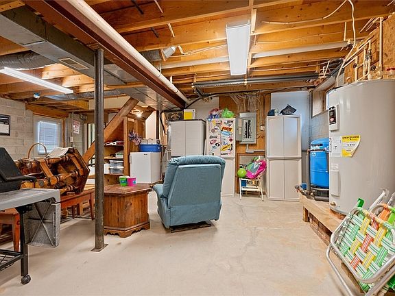 Old Forge, New York, 13420, United States, 4 Bedrooms Bedrooms, ,2 BathroomsBathrooms,Residential,Forsale,1953162