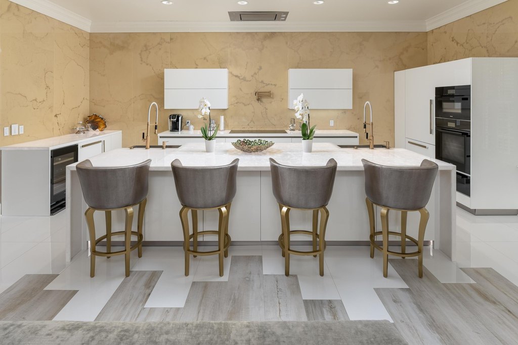 Chattanooga, Tennessee, 37403, United States, 3 Bedrooms Bedrooms, ,3 BathroomsBathrooms,Residential,Forsale,1946638