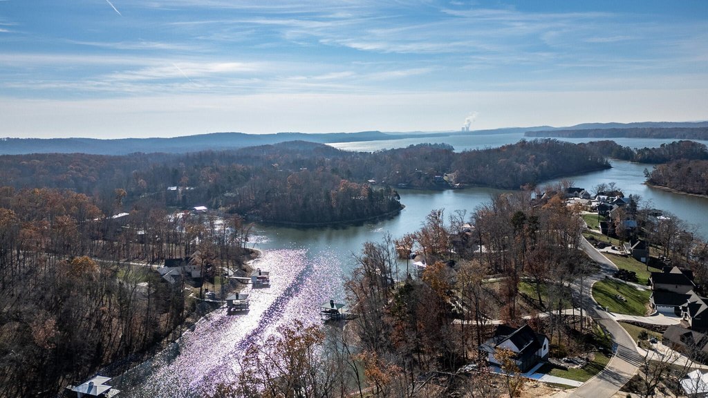 Ten Mile, Tennessee, 37880, United States, 3 Bedrooms Bedrooms, ,3 BathroomsBathrooms,Residential,Forsale,1894351