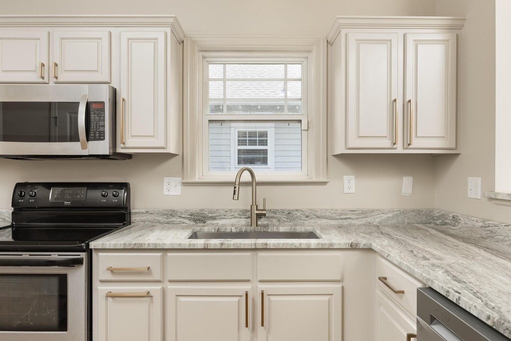 Chattanooga, Tennessee, 37408, United States, 3 Bedrooms Bedrooms, ,2 BathroomsBathrooms,Residential,Forsale,2004703