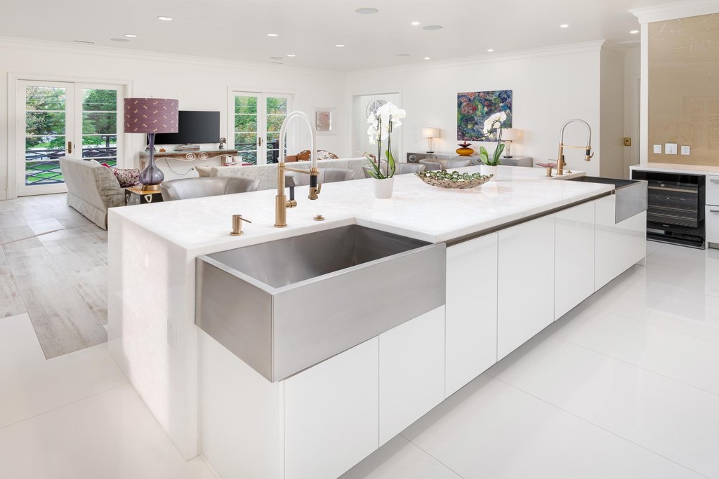 Chattanooga, Tennessee, 37403, United States, 3 Bedrooms Bedrooms, ,3 BathroomsBathrooms,Residential,Forsale,1946638