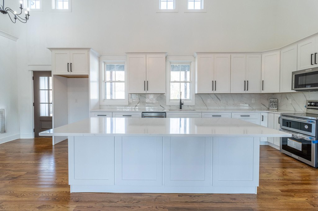 Ten Mile, Tennessee, 37880, United States, 3 Bedrooms Bedrooms, ,3 BathroomsBathrooms,Residential,Forsale,1894351