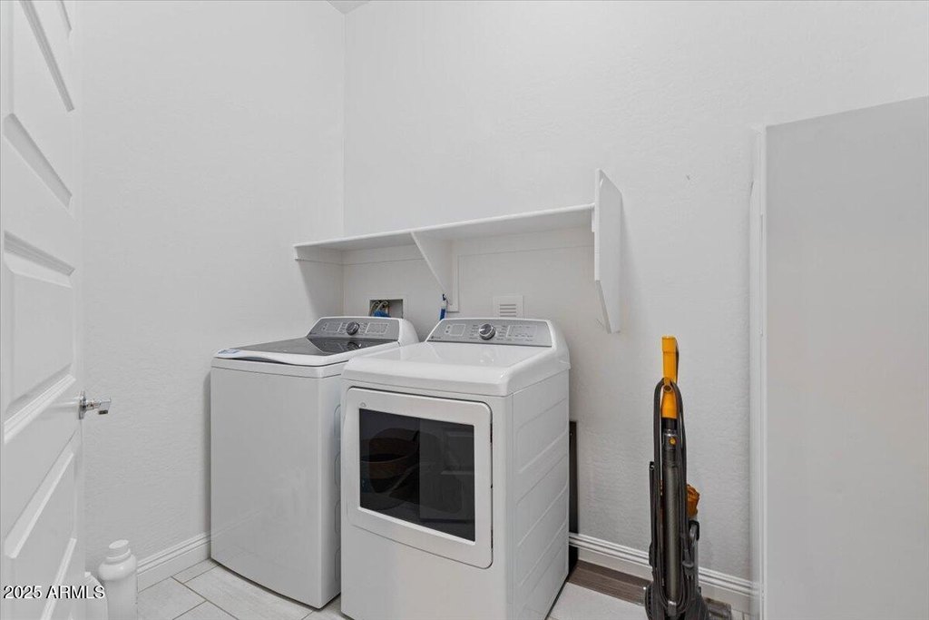 Mesa, Arizona, 85207, United States, 4 Bedrooms Bedrooms, ,3 BathroomsBathrooms,Residential,Forsale,1971070