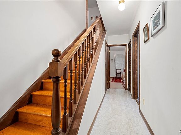 Old Forge, New York, 13420, United States, 8 Bedrooms Bedrooms, ,3 BathroomsBathrooms,Residential,Forsale,1953160