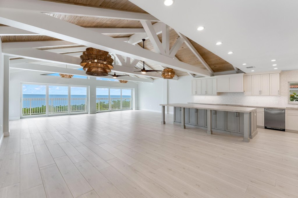 Duck Key, Florida, 33050, United States, 7 Bedrooms Bedrooms, ,6 BathroomsBathrooms,Residential,Forsale,2011103