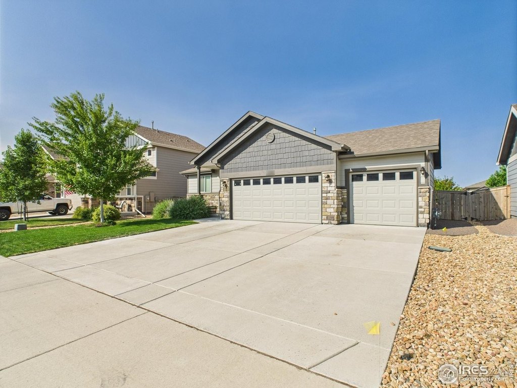 Severance, Colorado, 80550, United States, 4 Bedrooms Bedrooms, ,3 BathroomsBathrooms,Residential,Forsale,1967221