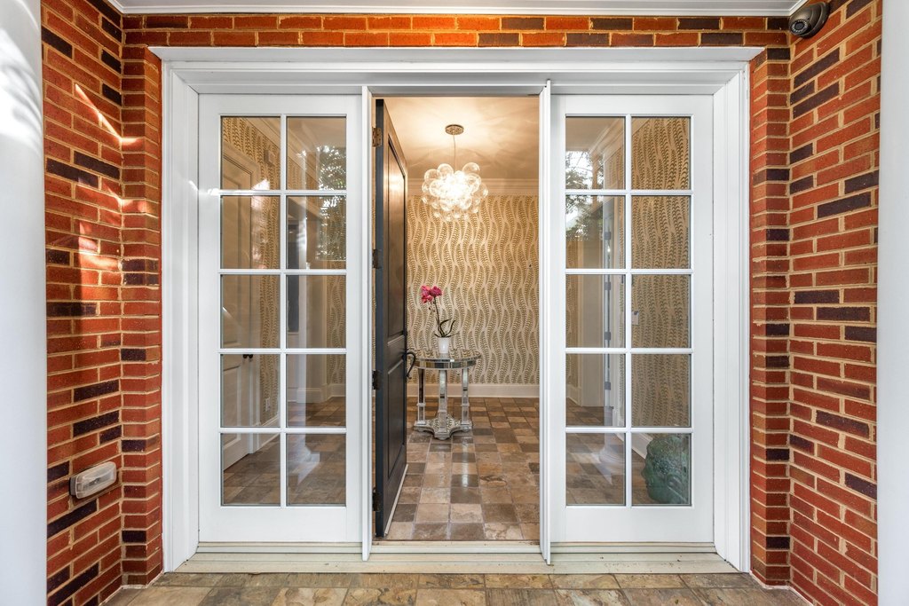 Chattanooga, Tennessee, 37403, United States, 3 Bedrooms Bedrooms, ,3 BathroomsBathrooms,Residential,Forsale,1946638