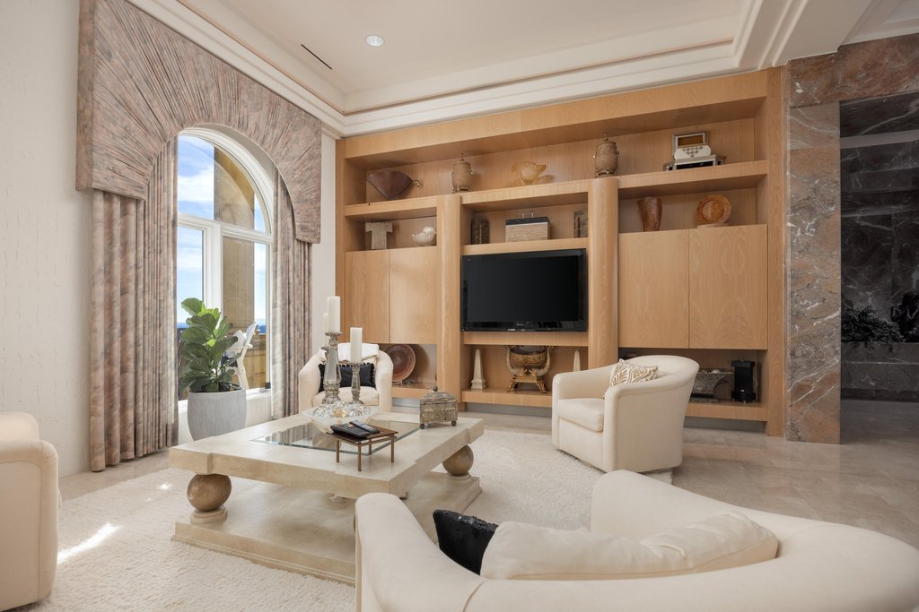 Ooltewah, Tennessee, 37363, United States, 7 Bedrooms Bedrooms, ,8.5 BathroomsBathrooms,Residential,Forsale,2004029