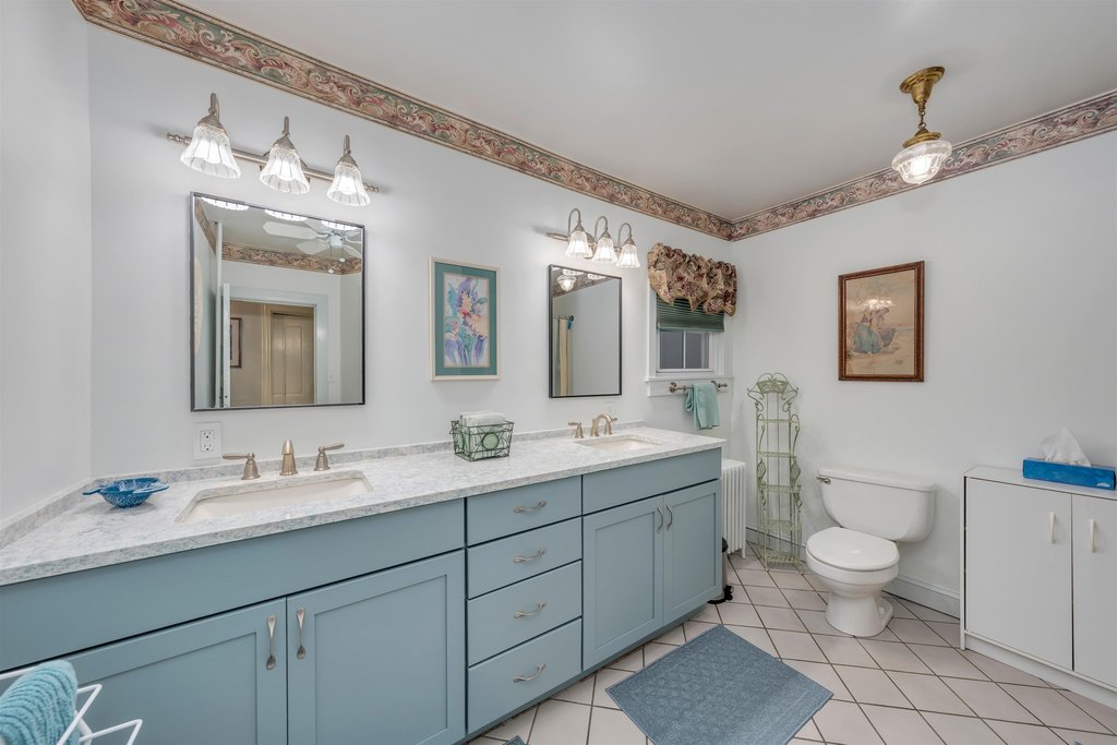 Cape May, New Jersey, 08204, United States, 9 Bedrooms Bedrooms, ,5 BathroomsBathrooms,Residential,Forsale,1967242