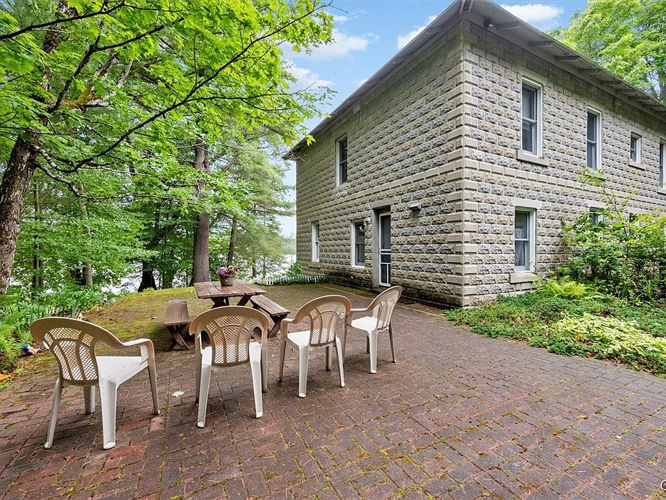 Old Forge, New York, 13420, United States, 8 Bedrooms Bedrooms, ,3 BathroomsBathrooms,Residential,Forsale,1953160