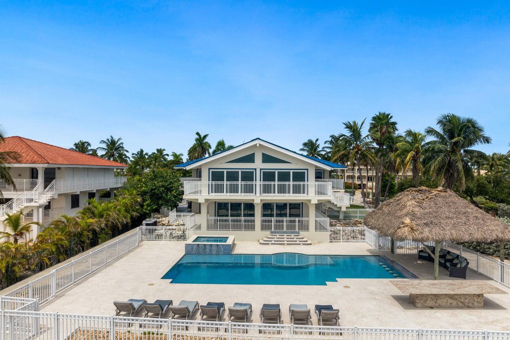 Duck Key, Florida, 33050, United States, 7 Bedrooms Bedrooms, ,6 BathroomsBathrooms,Residential,Forsale,2011103