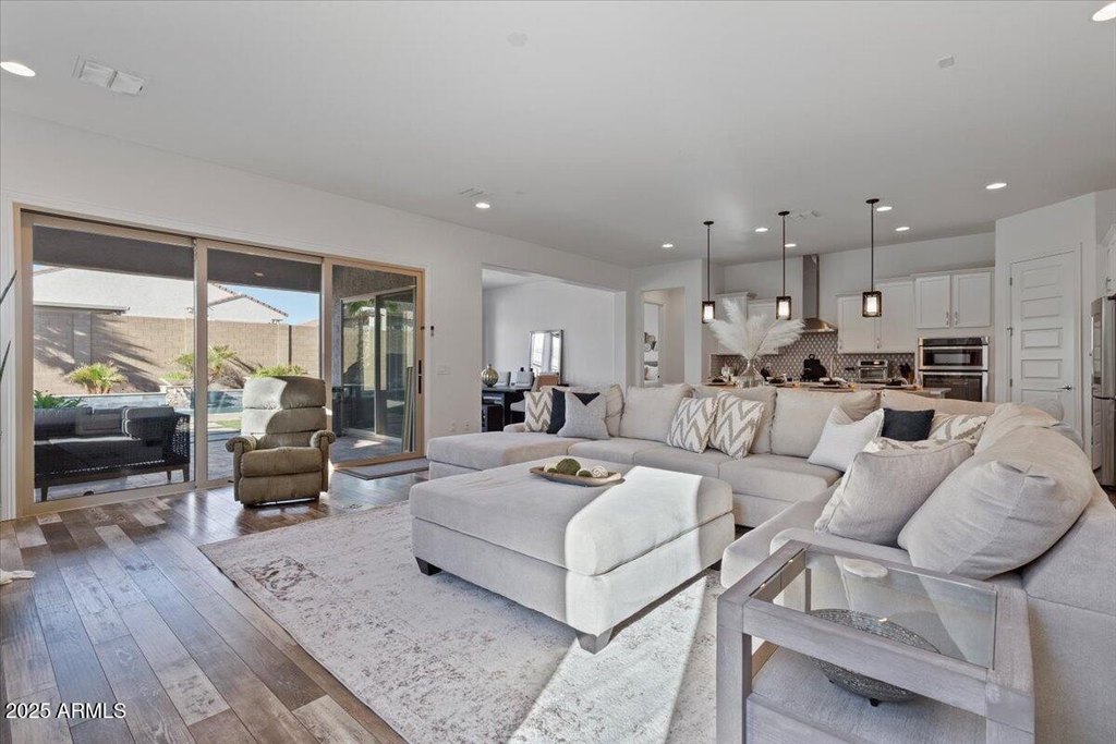 Mesa, Arizona, 85207, United States, 4 Bedrooms Bedrooms, ,3 BathroomsBathrooms,Residential,Forsale,1971070