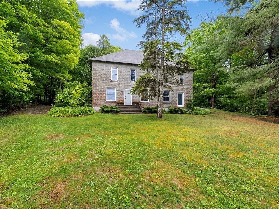 Old Forge, New York, 13420, United States, 8 Bedrooms Bedrooms, ,3 BathroomsBathrooms,Residential,Forsale,1953160