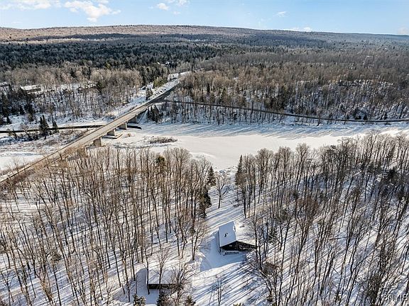 Old Forge, New York, 13420, United States, 3 Bedrooms Bedrooms, ,3 BathroomsBathrooms,Residential,Forsale,1953161