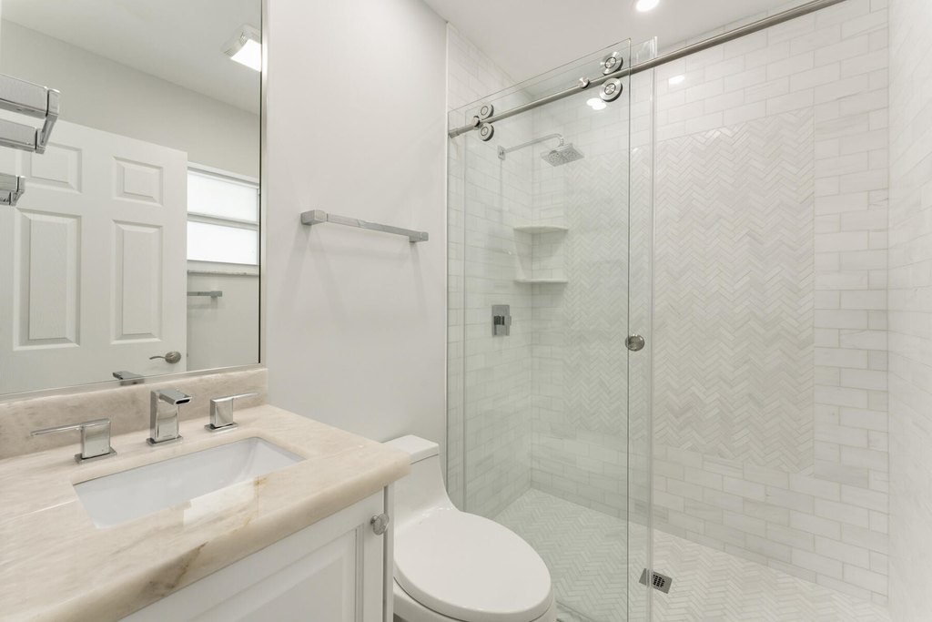 Duck Key, Florida, 33050, United States, 7 Bedrooms Bedrooms, ,6 BathroomsBathrooms,Residential,Forsale,2011103