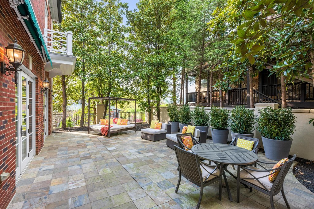 Chattanooga, Tennessee, 37403, United States, 3 Bedrooms Bedrooms, ,3 BathroomsBathrooms,Residential,Forsale,1946638