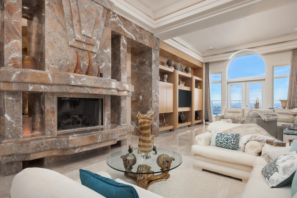 Ooltewah, Tennessee, 37363, United States, 7 Bedrooms Bedrooms, ,8.5 BathroomsBathrooms,Residential,Forsale,2004029