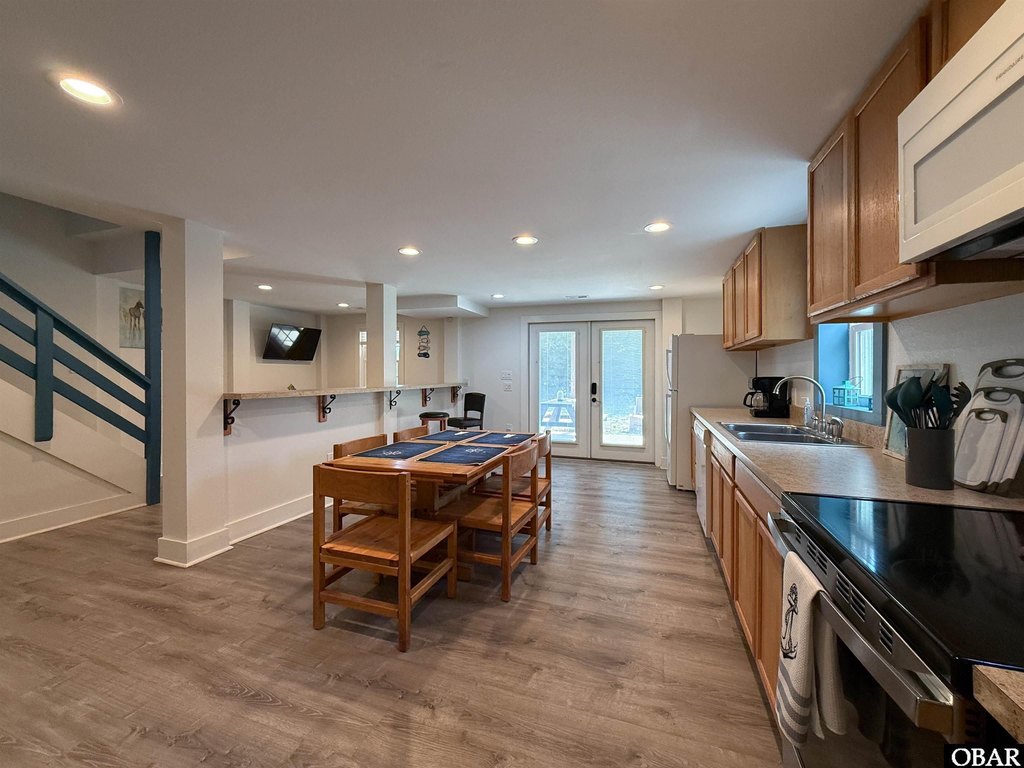 Corolla, North Carolina, 27927, United States, 4 Bedrooms Bedrooms, ,3 BathroomsBathrooms,Residential,Forsale,1964359