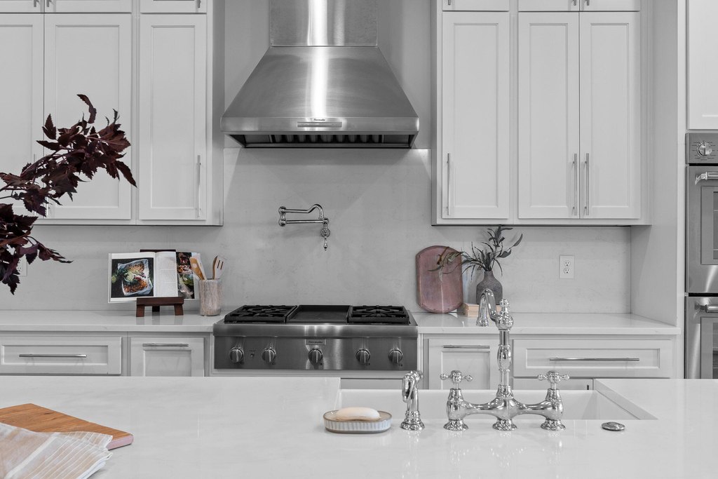 Chattanooga, Tennessee, 37405, United States, 4 Bedrooms Bedrooms, ,5.5 BathroomsBathrooms,Residential,Forsale,1894346