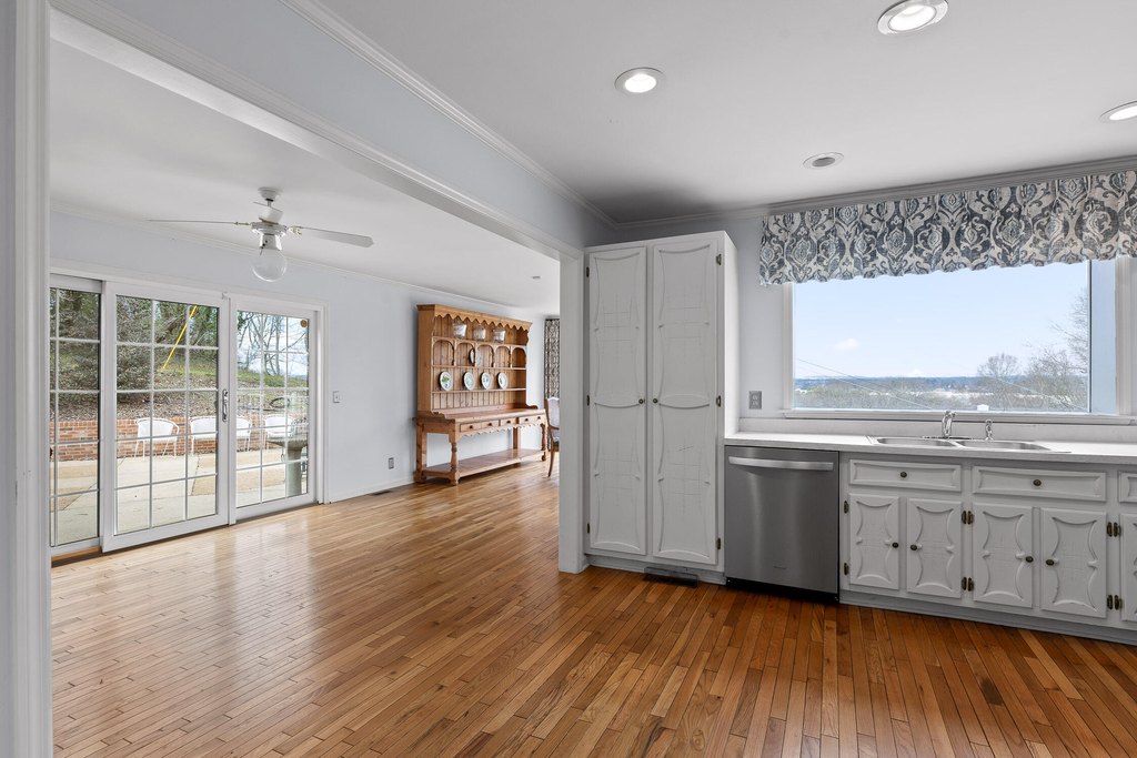 Chattanooga, Tennessee, 37421, United States, 3 Bedrooms Bedrooms, ,2.5 BathroomsBathrooms,Residential,Forsale,1894349