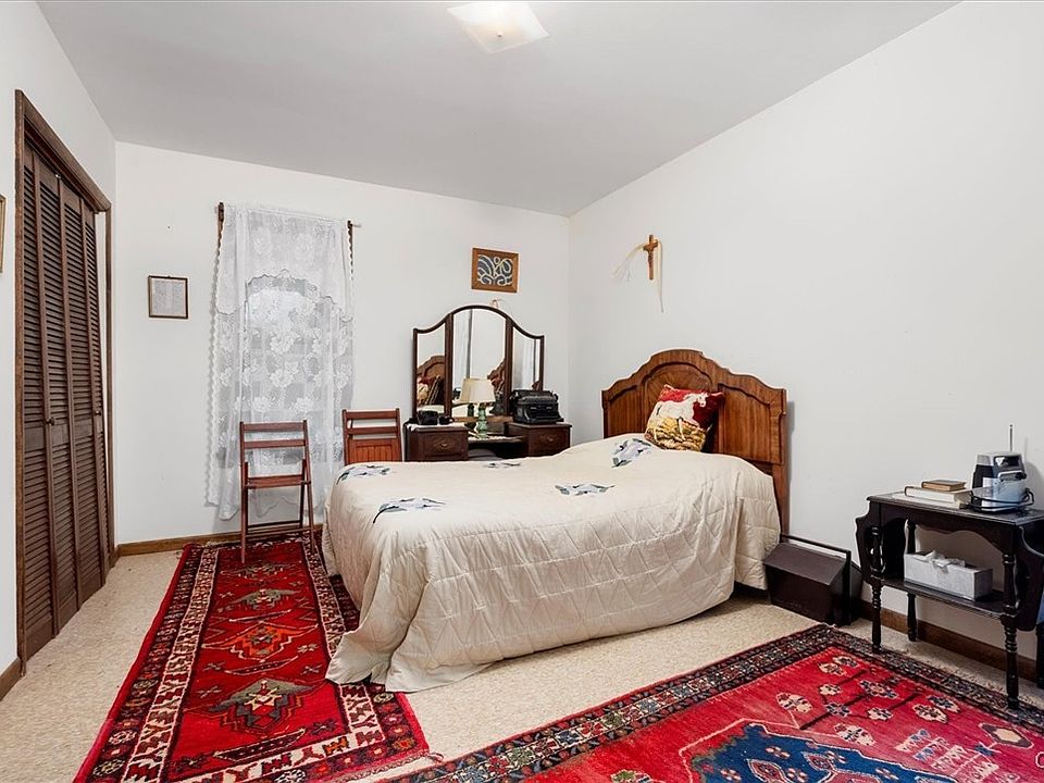 Old Forge, New York, 13420, United States, 8 Bedrooms Bedrooms, ,3 BathroomsBathrooms,Residential,Forsale,1953160