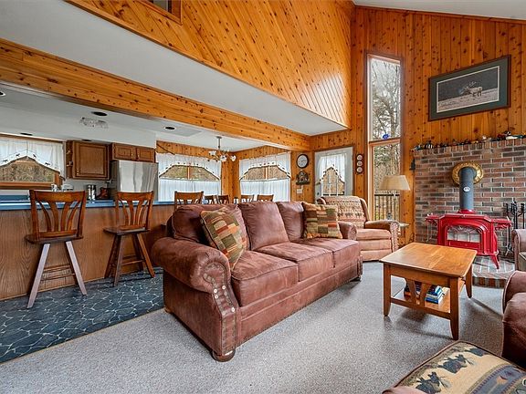 Old Forge, New York, 13420, United States, 4 Bedrooms Bedrooms, ,2 BathroomsBathrooms,Residential,Forsale,1953162