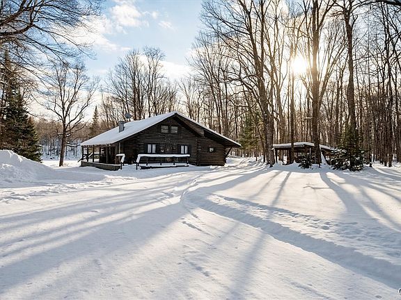 Old Forge, New York, 13420, United States, 3 Bedrooms Bedrooms, ,3 BathroomsBathrooms,Residential,Forsale,1953161
