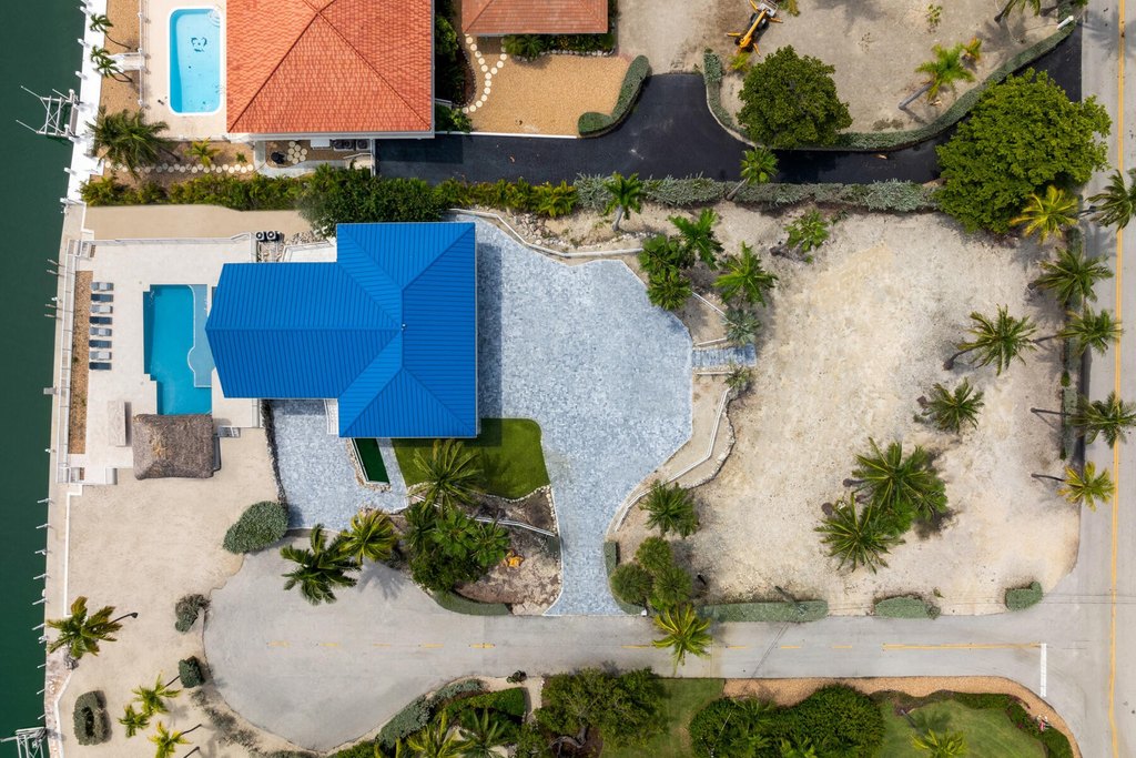 Duck Key, Florida, 33050, United States, 7 Bedrooms Bedrooms, ,6 BathroomsBathrooms,Residential,Forsale,2011103