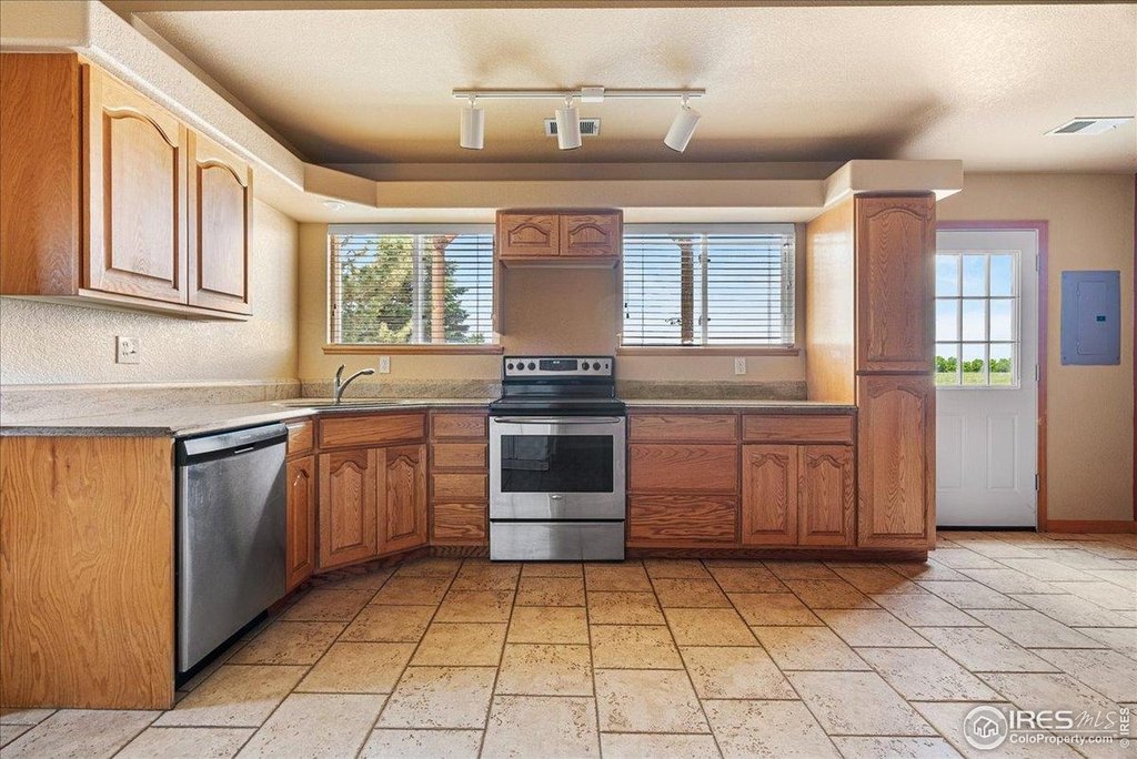 Loveland, Colorado, 80538, United States, 7 Bedrooms Bedrooms, ,4.5 BathroomsBathrooms,Residential,Forsale,1967223