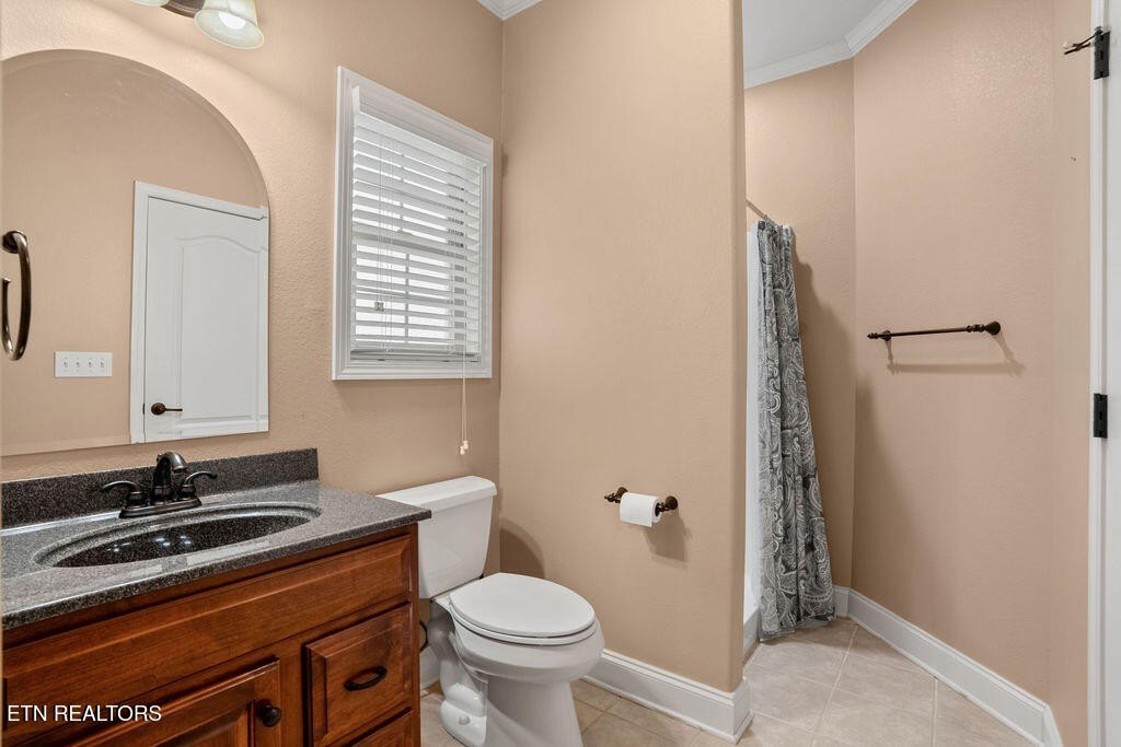 Loudon, Tennessee, 37774, United States, 3 Bedrooms Bedrooms, ,3 BathroomsBathrooms,Residential,Forsale,1893719