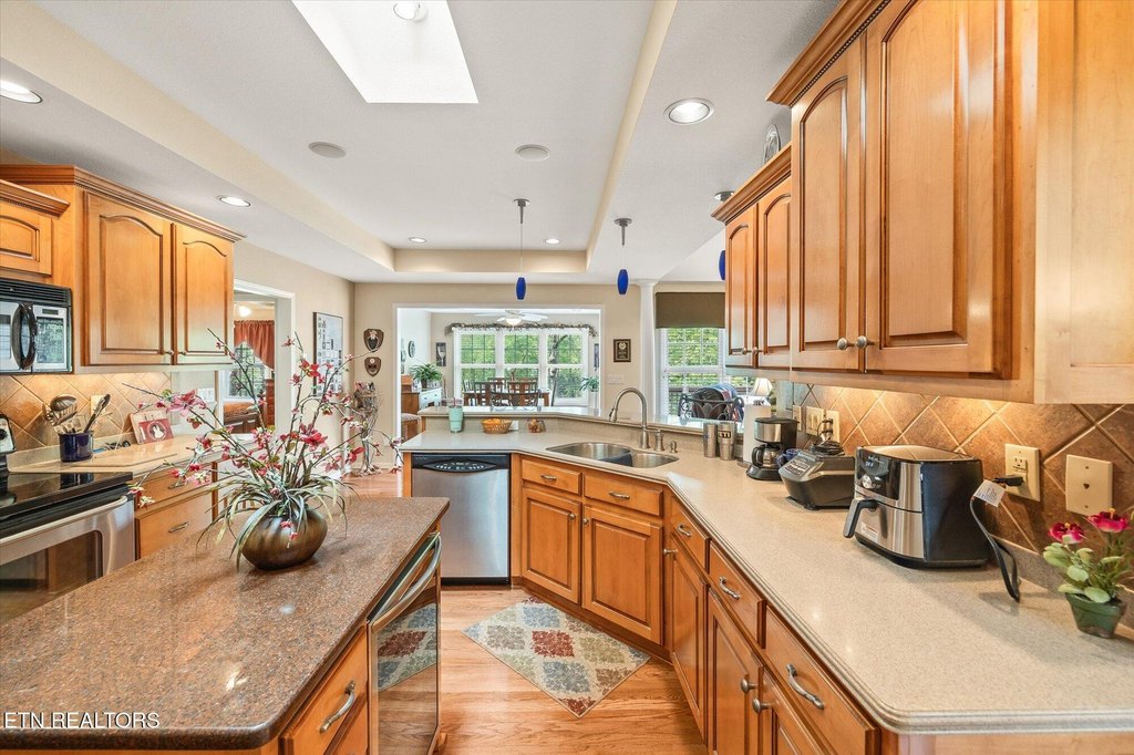 Fairfield Glade, Tennessee, 38558, United States, 3 Bedrooms Bedrooms, ,3 BathroomsBathrooms,Residential,Forsale,1960016