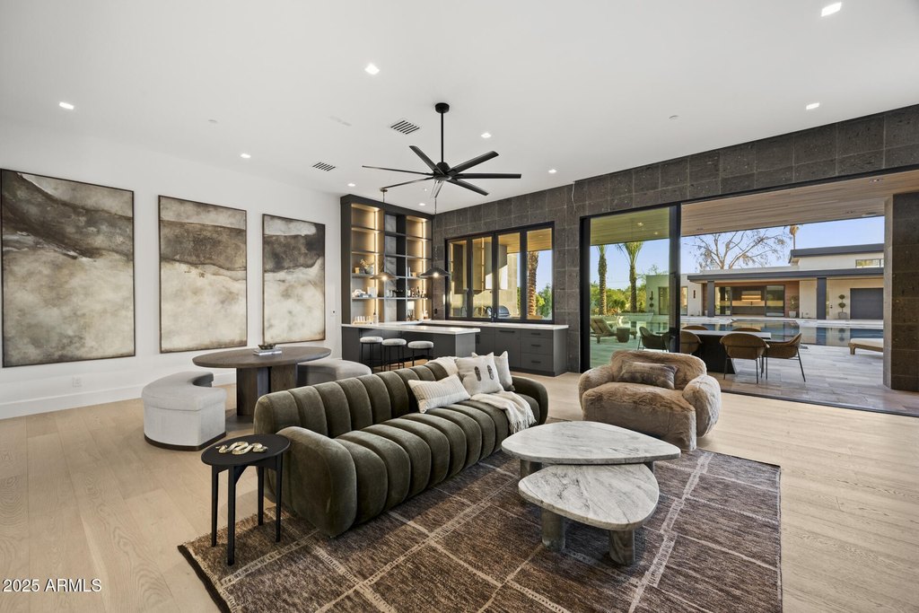 Scottsdale, Arizona, 85254, United States, 6 Bedrooms Bedrooms, ,6.5 BathroomsBathrooms,Residential,Forsale,2004934