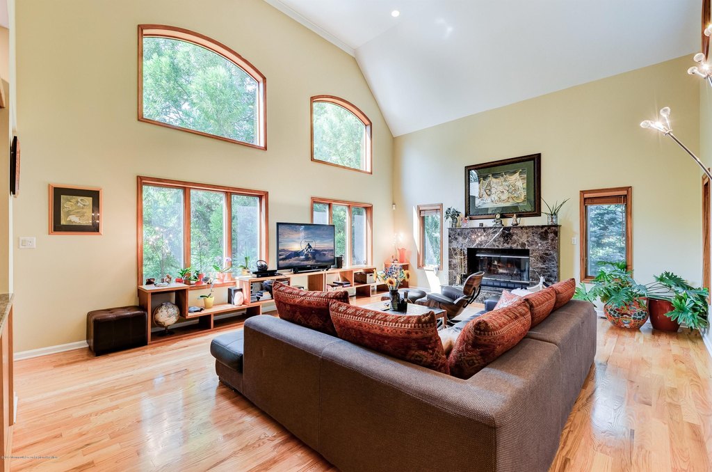 Holmdel, New Jersey, 07733, United States, 5 Bedrooms Bedrooms, ,6.5 BathroomsBathrooms,Residential,Forsale,2012947