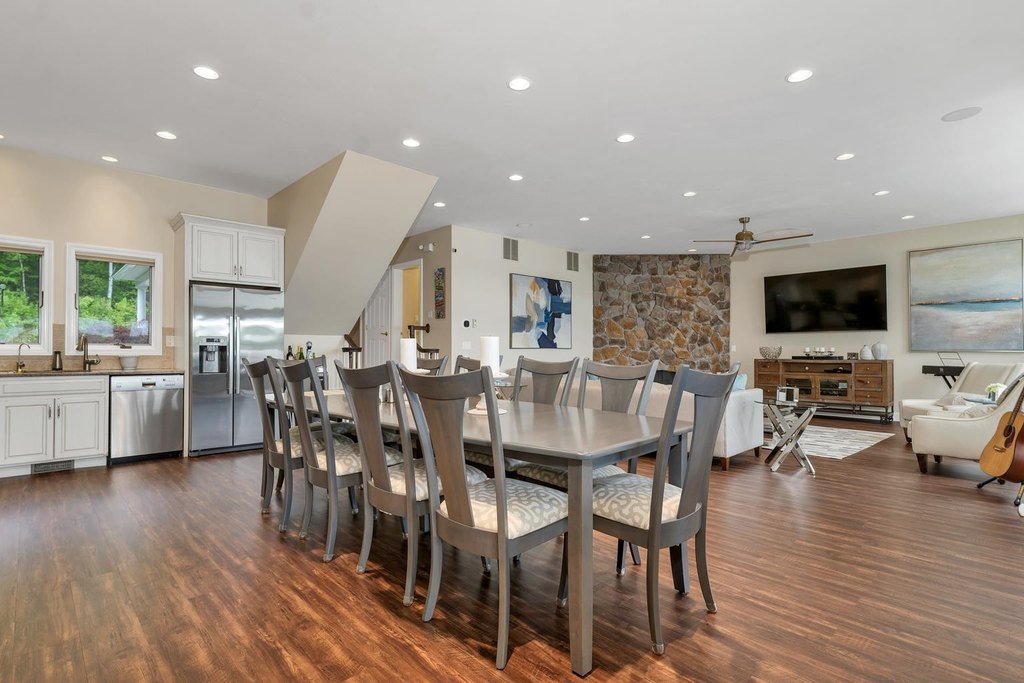 Laconia, New Hampshire, 03246, United States, 5 Bedrooms Bedrooms, ,3 BathroomsBathrooms,Residential,Forsale,1893890