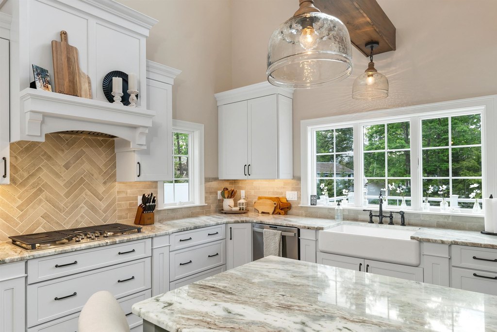 Meredith, New Hampshire, 03253, United States, 6 Bedrooms Bedrooms, ,6.5 BathroomsBathrooms,Residential,Forsale,1893919