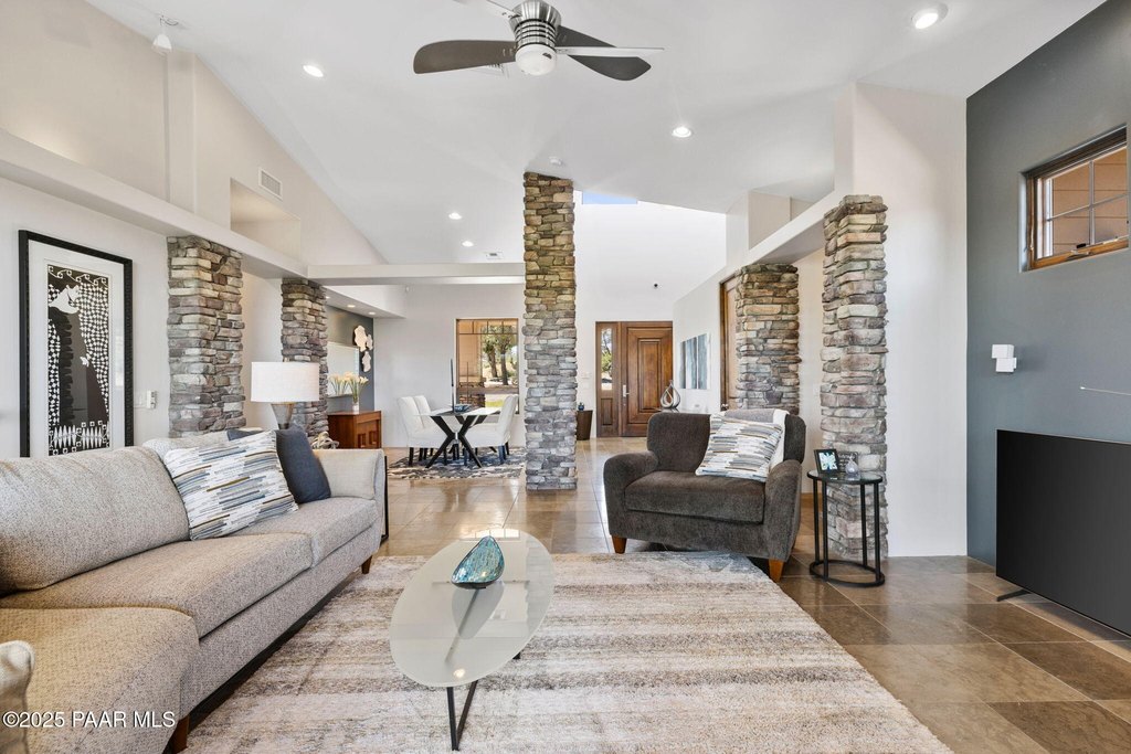 Prescott, Arizona, 86305, United States, 3 Bedrooms Bedrooms, ,2.5 BathroomsBathrooms,Residential,Forsale,1967158