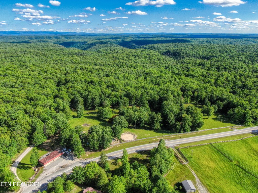 Jamestown, Tennessee, 38556, United States, 4 Bedrooms Bedrooms, ,2 BathroomsBathrooms,Residential,Forsale,1995012