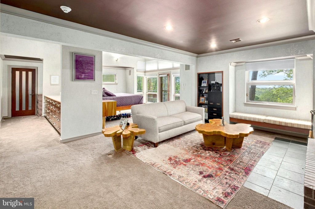 HENRYVILLE, Pennsylvania, 18332, United States, 6 Bedrooms Bedrooms, ,7.5 BathroomsBathrooms,Residential,Forsale,2014635