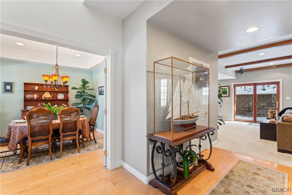 Lake Arrowhead, California, 92317, United States, 4 Bedrooms Bedrooms, ,4 BathroomsBathrooms,Residential,Forsale,1886288