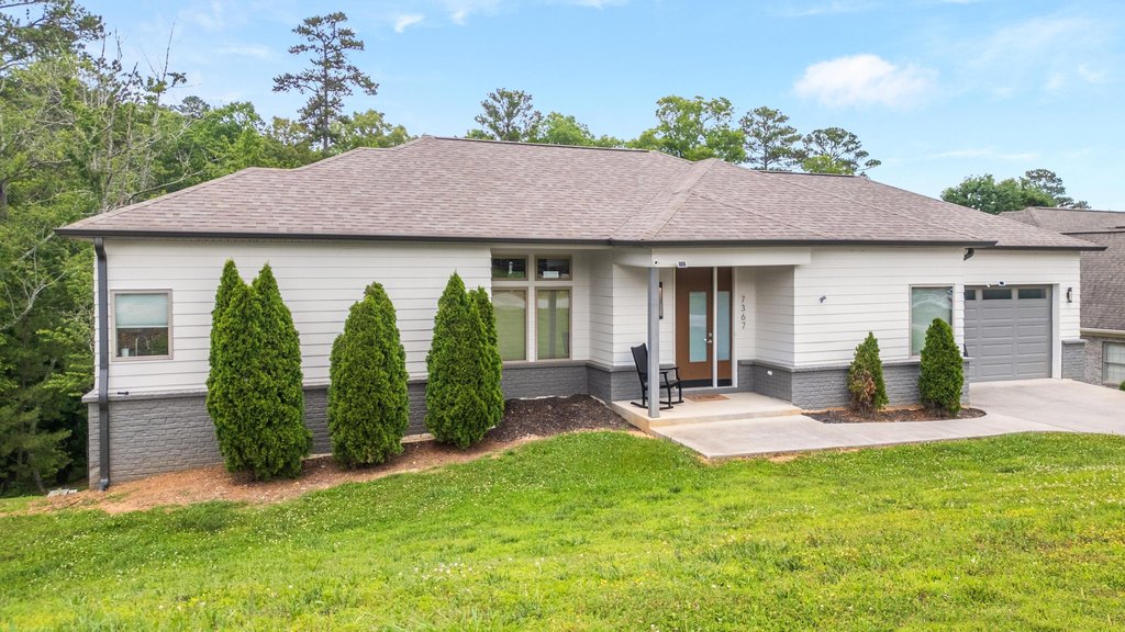 Harrison, Tennessee, 37341, United States, 4 Bedrooms Bedrooms, ,2.5 BathroomsBathrooms,Residential,Forsale,1922197