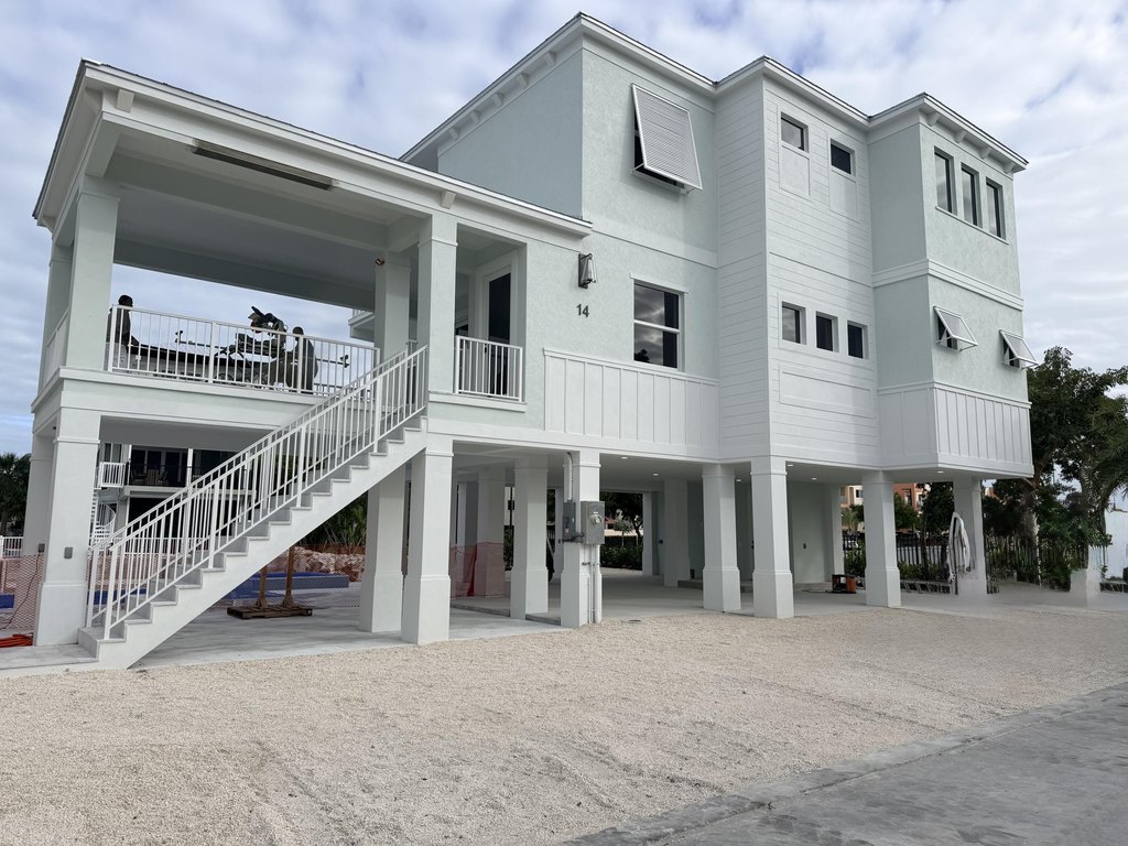 MARATHON, Florida, 33050, United States, 4 Bedrooms Bedrooms, ,4.5 BathroomsBathrooms,Residential,Forsale,1964527