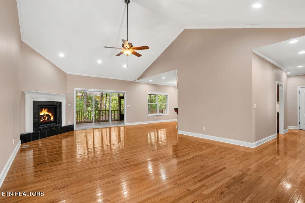 Loudon, Tennessee, 37774, United States, 3 Bedrooms Bedrooms, ,3 BathroomsBathrooms,Residential,Forsale,1893719